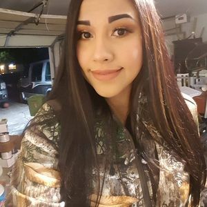 Meet your Posher, Eva t